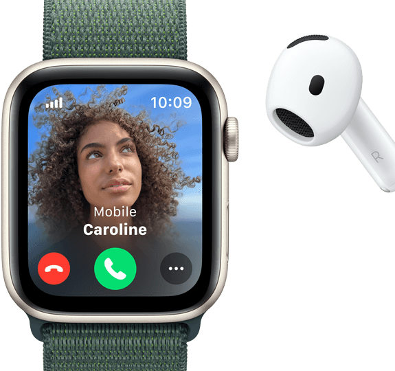Apple Watch SE Cellular Eingehender Anruf auf einer Apple Watch SE, neben einem AirPod
