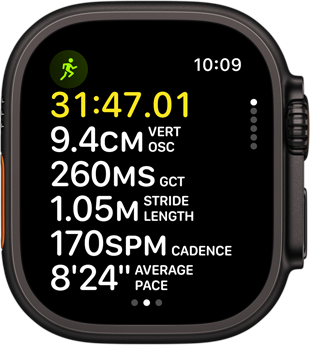 Apple Watch Ultra 2 - Running Messwerte zur Laufform zeigen Tempo und Distanz einer Person an